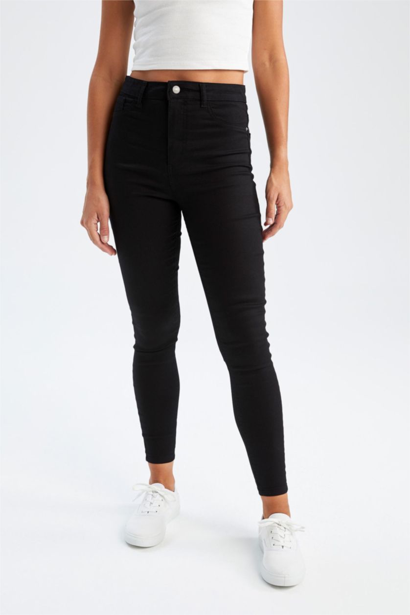 نساء أسود بنطلون ضيق للغاية