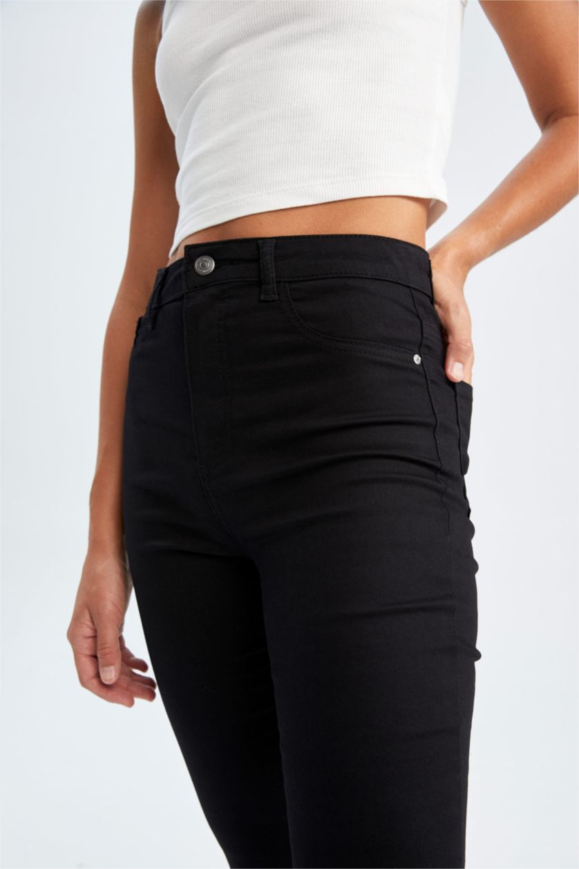 نساء أسود بنطلون ضيق للغاية