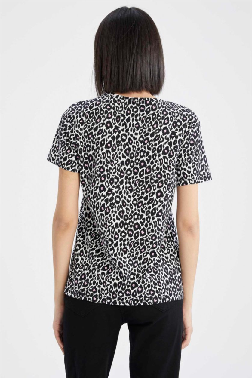 نساء أبيض Regular Fit Cotton Short Sleeve T-Shirt