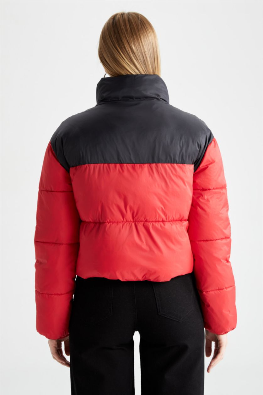 Kadın Kırmızı Su İtici Renk Bloklu Şişme Mont