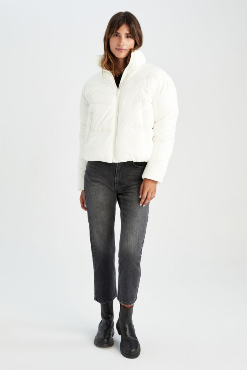 Kadın Ekru Su İtici Oversize Geniş Kesim Kapitone Kumaşlı Şişme Mont