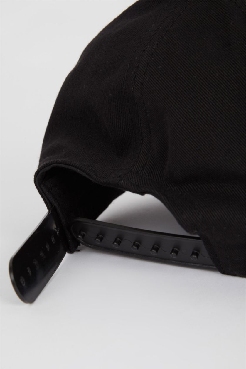 MAN Black Friends Print Baseball Cap