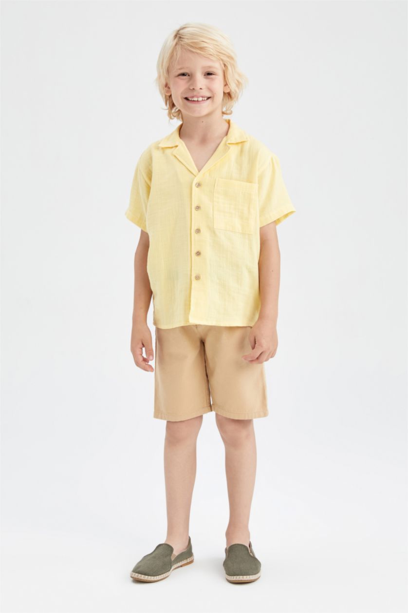 Мальчики и подростки Бежевый Шорты бермуды с ремнем для мальчиков