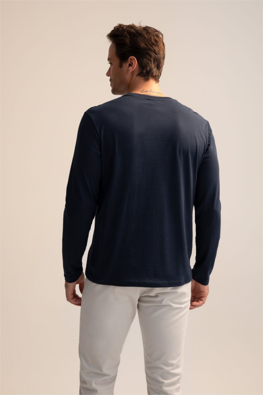 MAN NAVY Slim Fit Short Sleeve T-Shirt