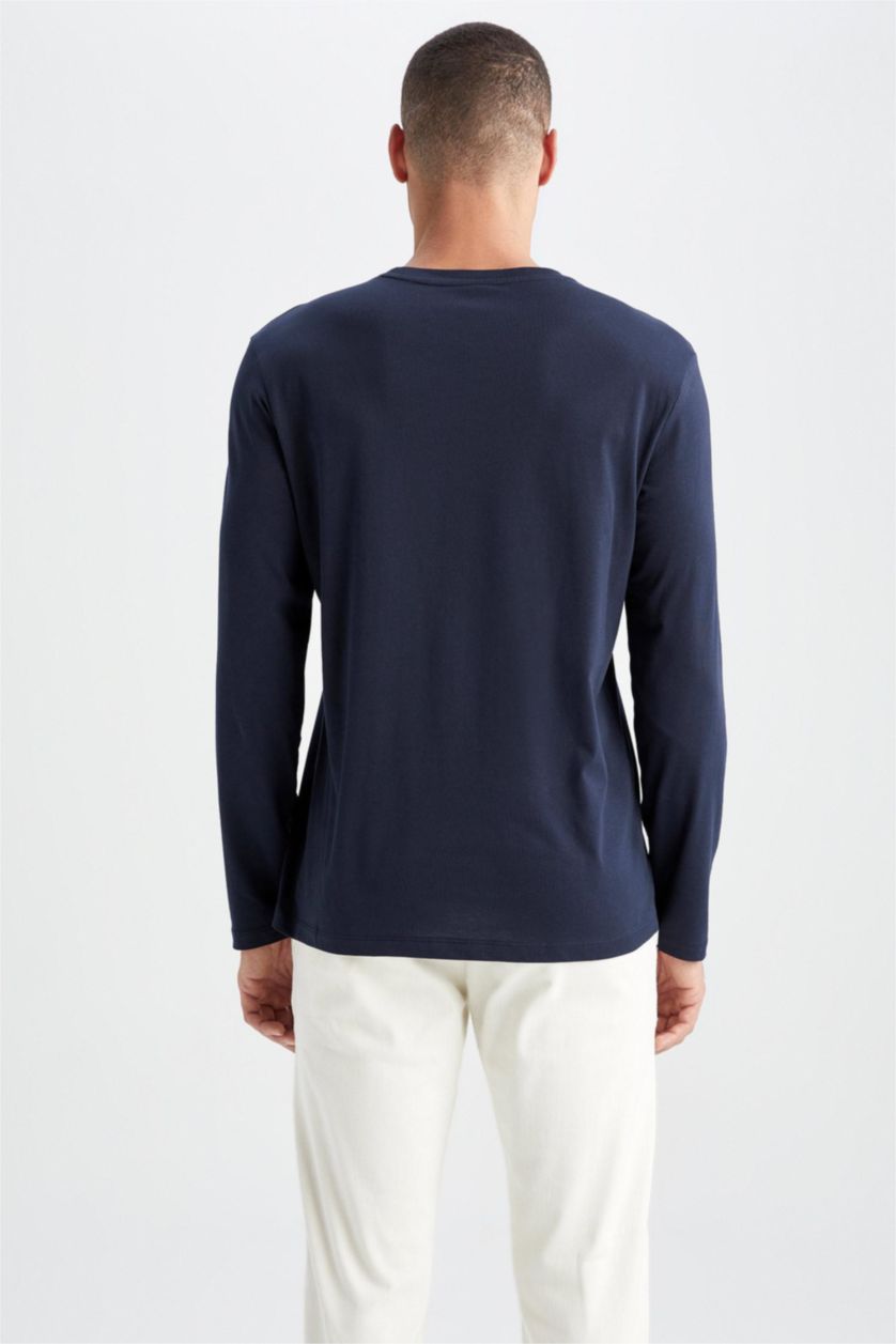 MAN NAVY Slim Fit Short Sleeve T-Shirt