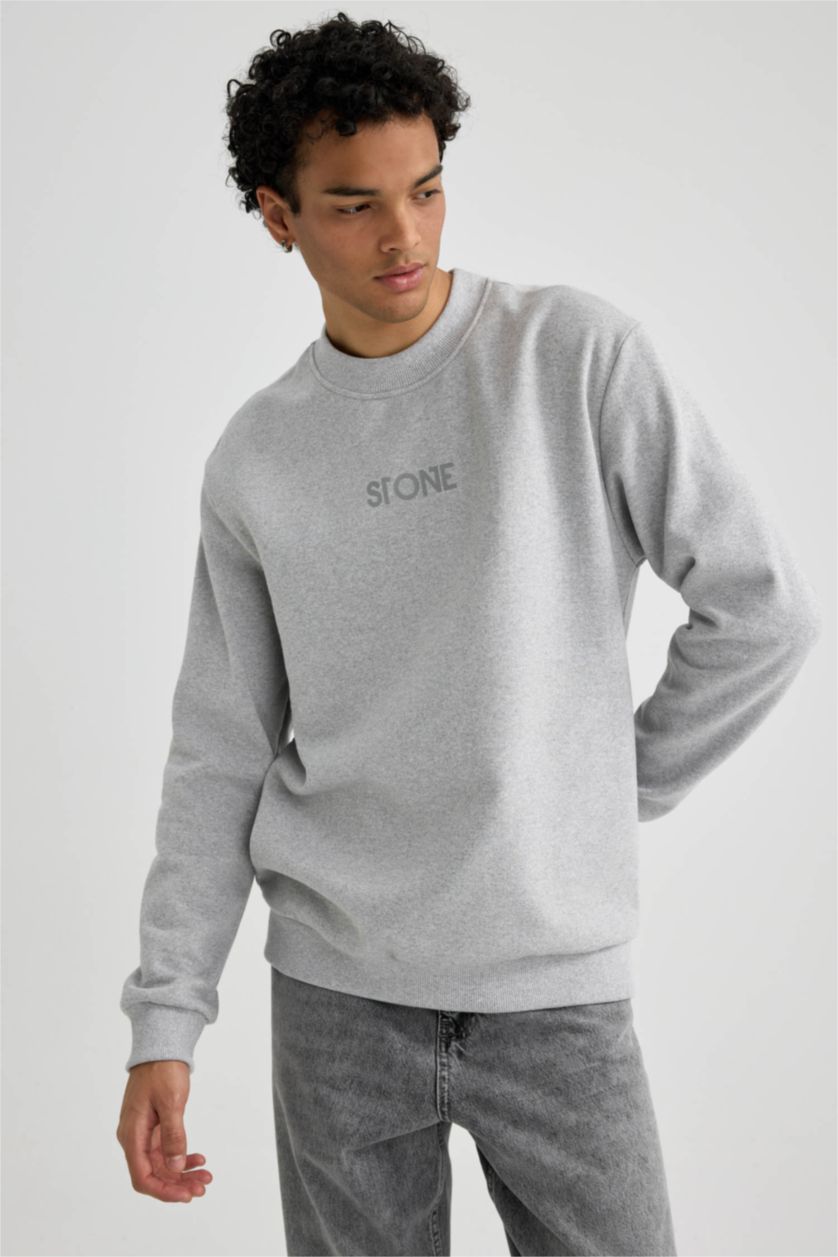 Мужчины Серый меланж Свитшот стандартного кроя с круглым вырезом с принтом