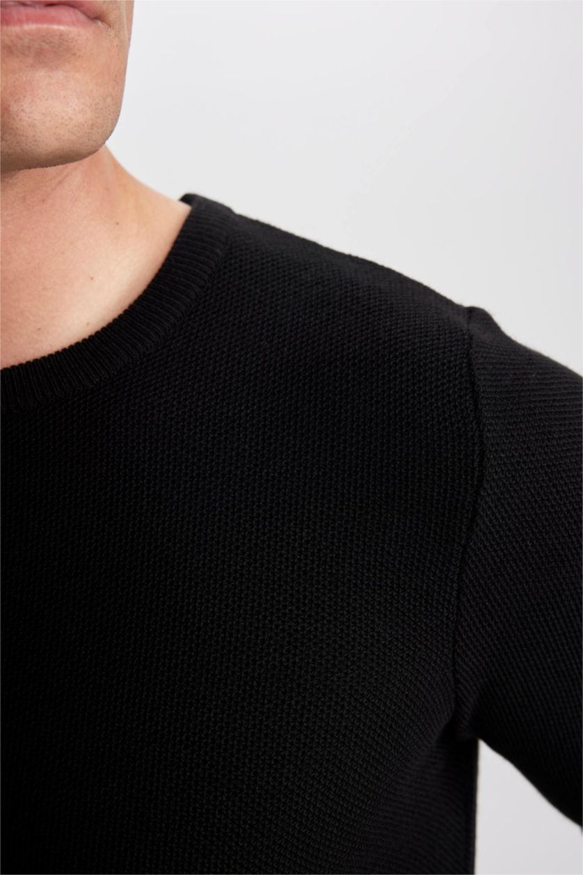 Чоловічий Чорний Пуловер приталеного крою з круглим вирізом трикотажний для чоловіків