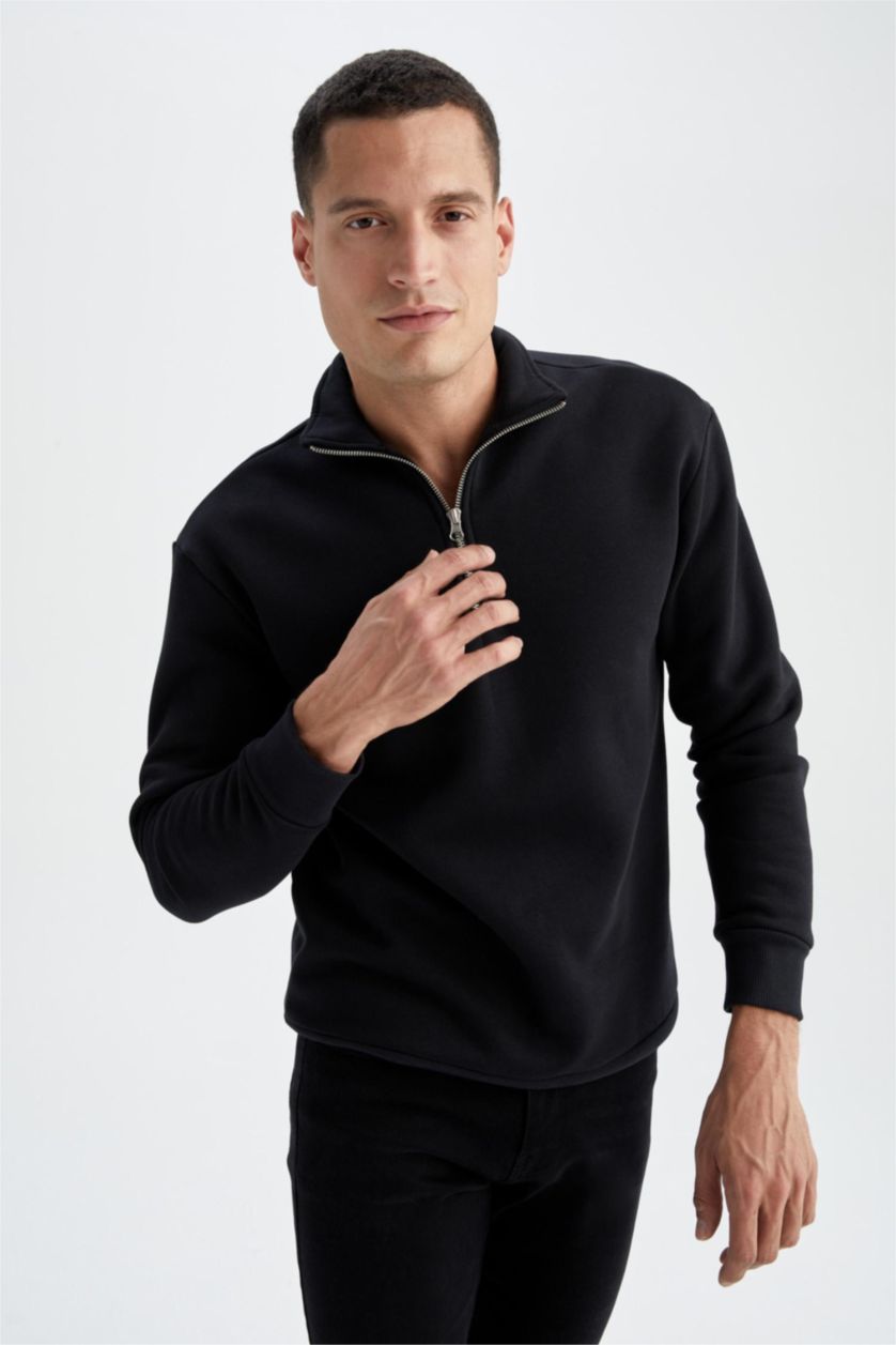 MAN Black Comfort Fit Sweatshirt