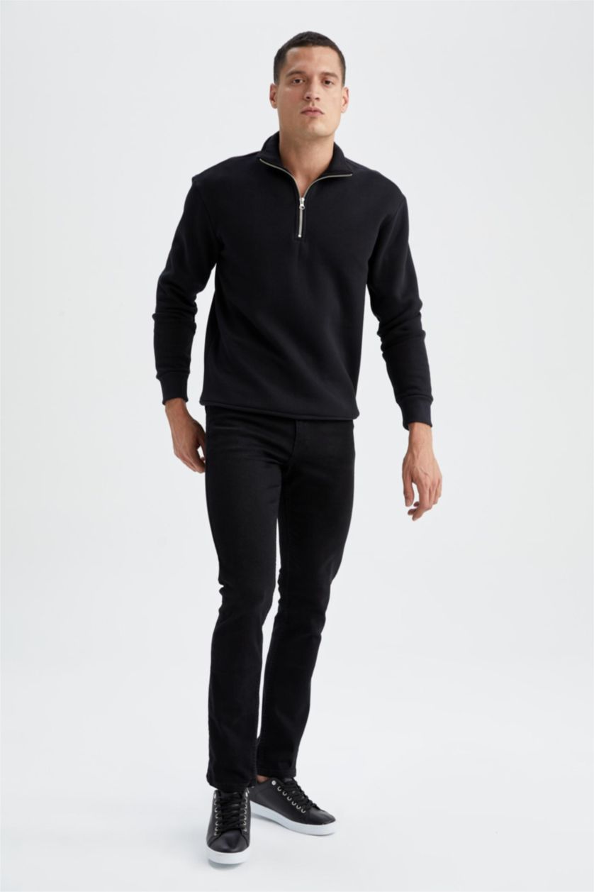 MAN Black Comfort Fit Sweatshirt