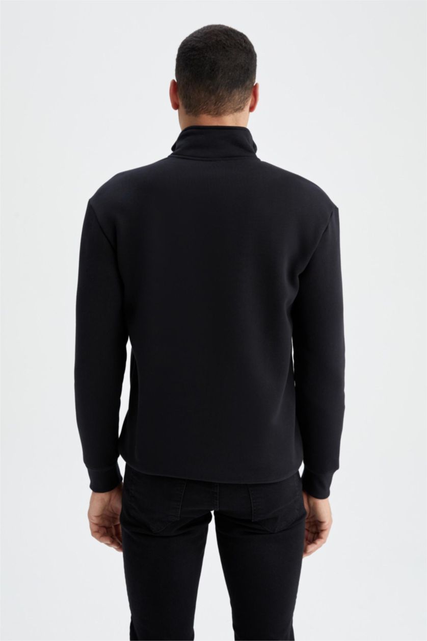 MAN Black Comfort Fit Sweatshirt