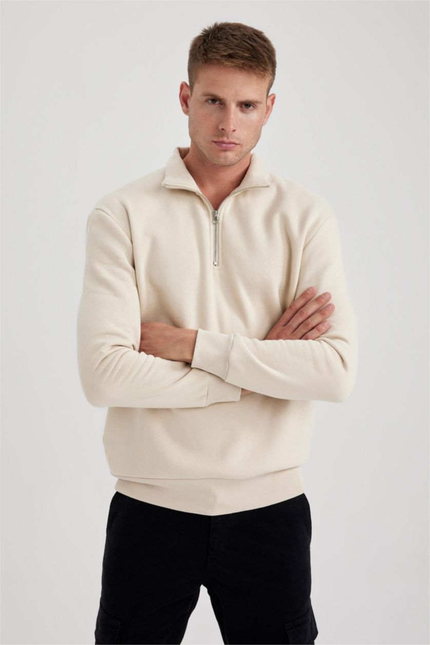 Beige Man Comfort fit half zip neck sweatshirt 2560447 | DeFacto