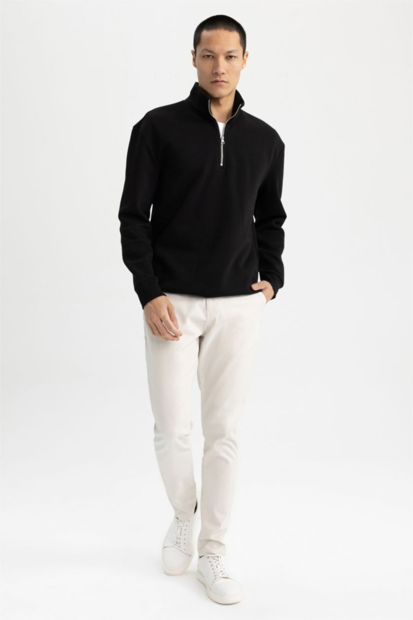 Men Black Comfort Fit Sweatshirt