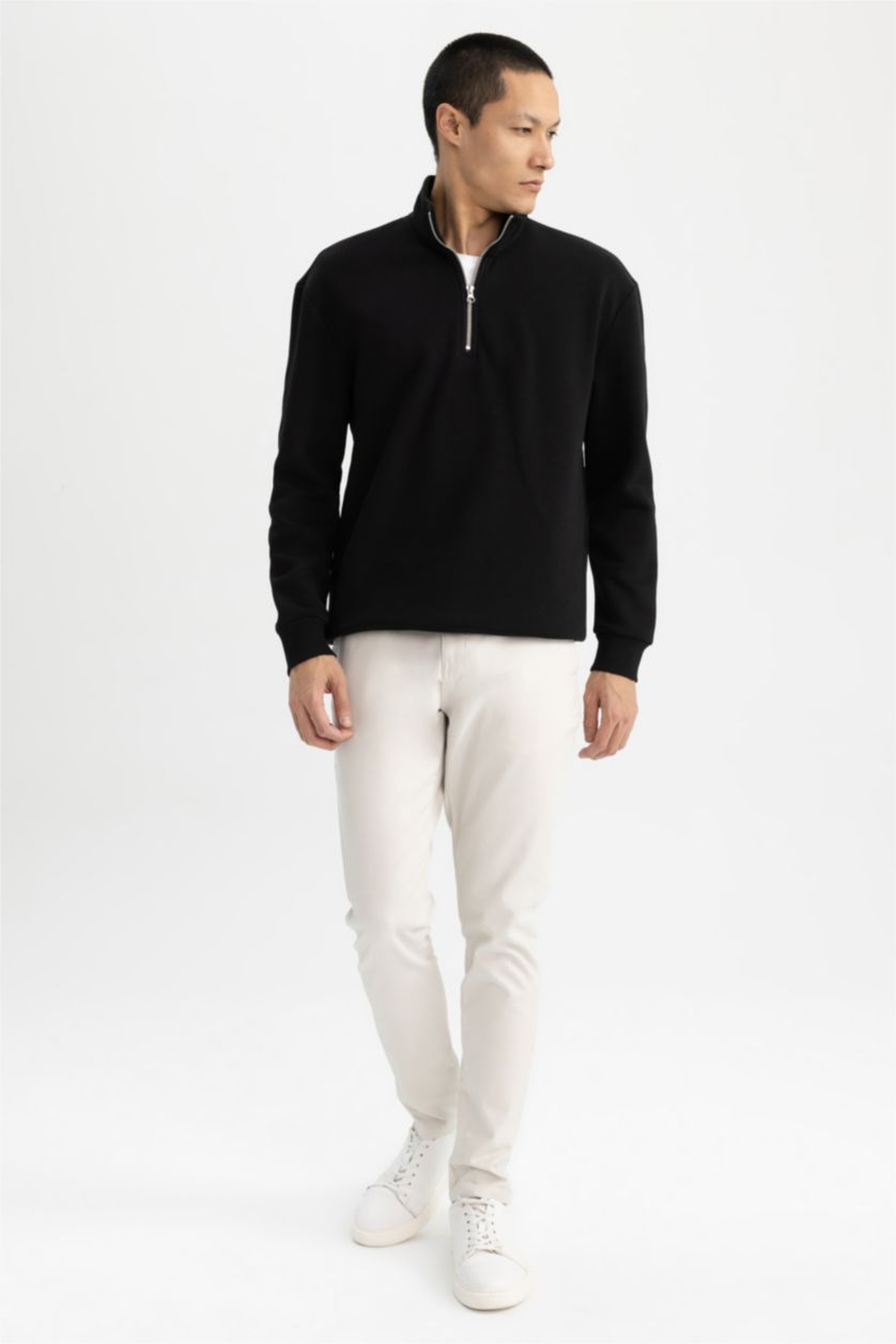 Men Black Comfort Fit Sweatshirt