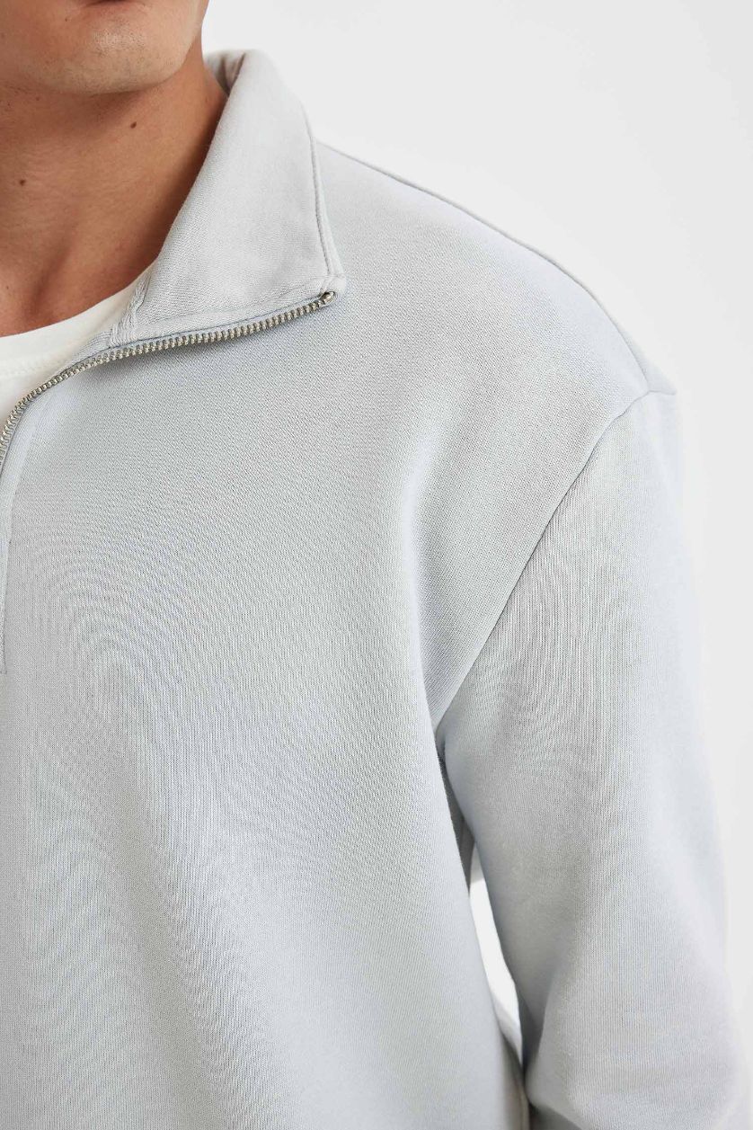 MAN Light Grey Comfort Fit Stand Collar Zippered Thick Sweatshirt
