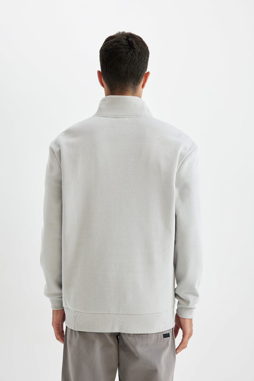 MAN Light Grey Comfort Fit Stand Collar Zippered Thick Sweatshirt