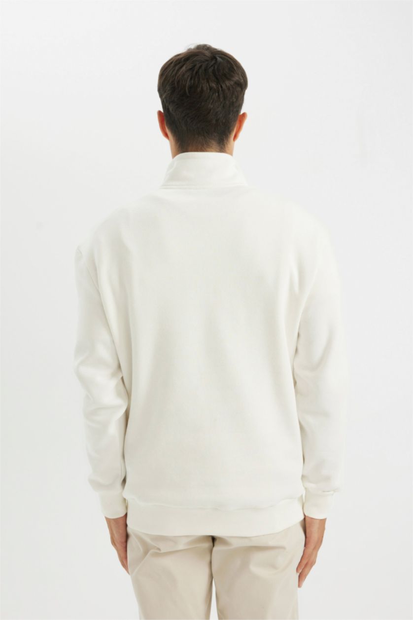 MAN White Comfort Fit Thick Sweatshirt Fabric Sweatshirt