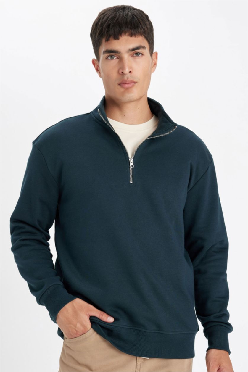 MAN Dark Green Comfort Fit Sweatshirt