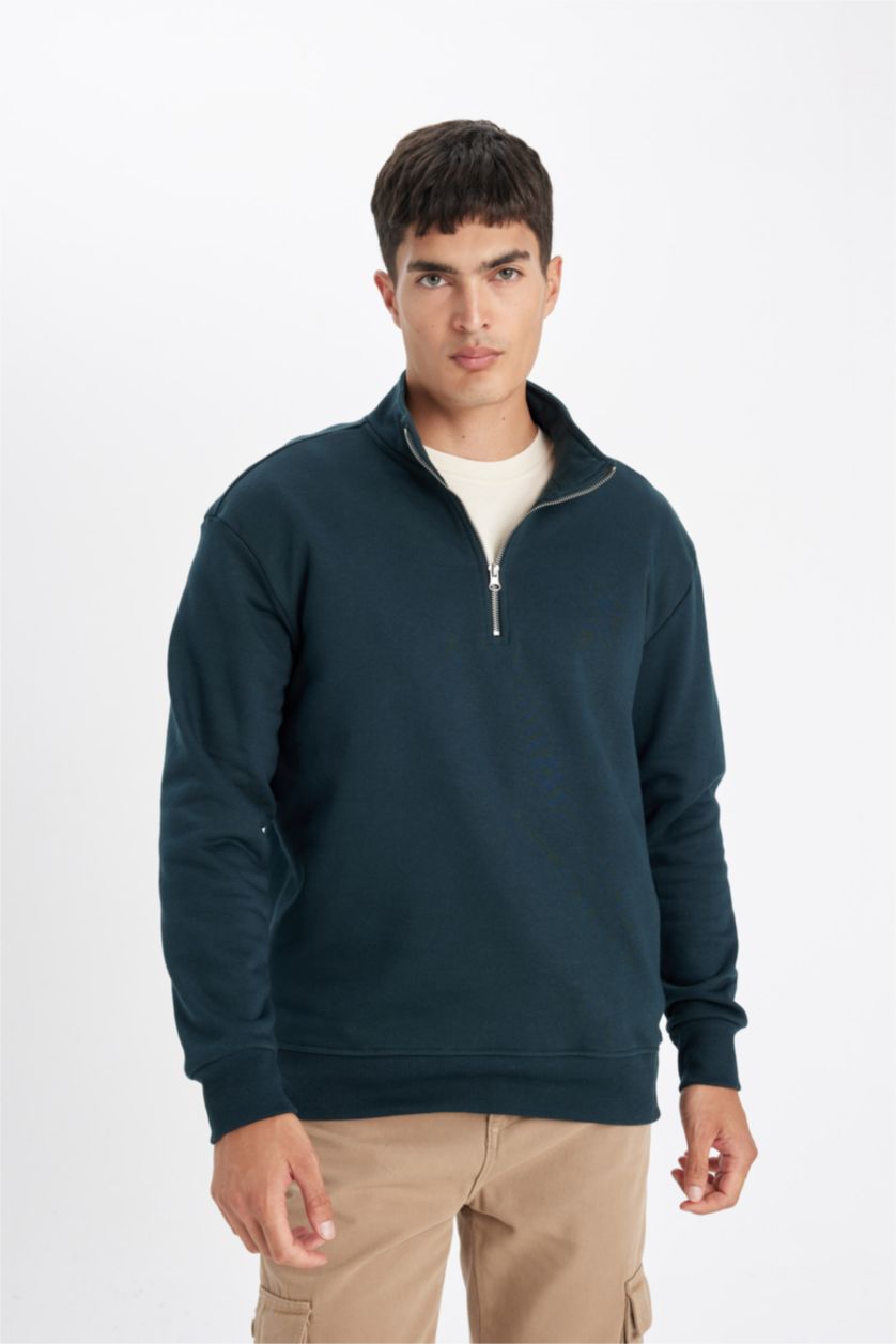 MAN Dark Green Comfort Fit Sweatshirt