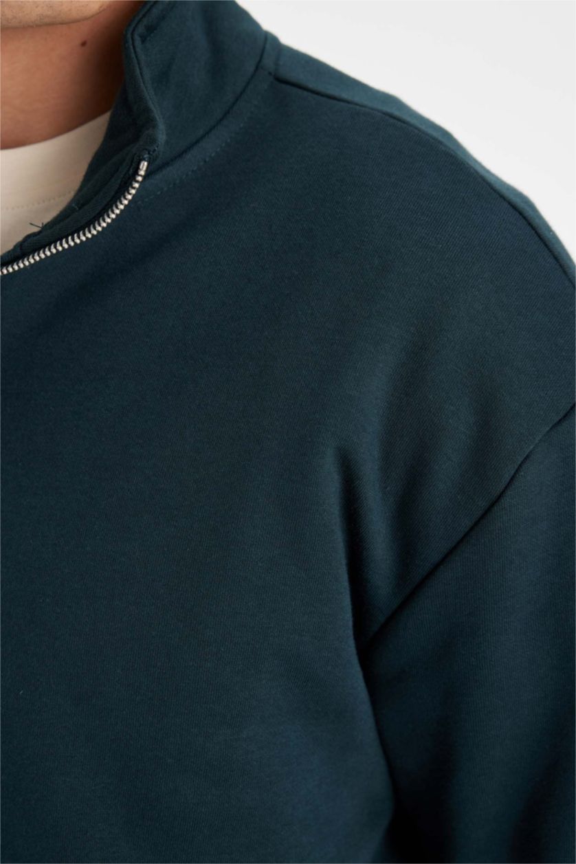 MAN Dark Green Comfort Fit Sweatshirt