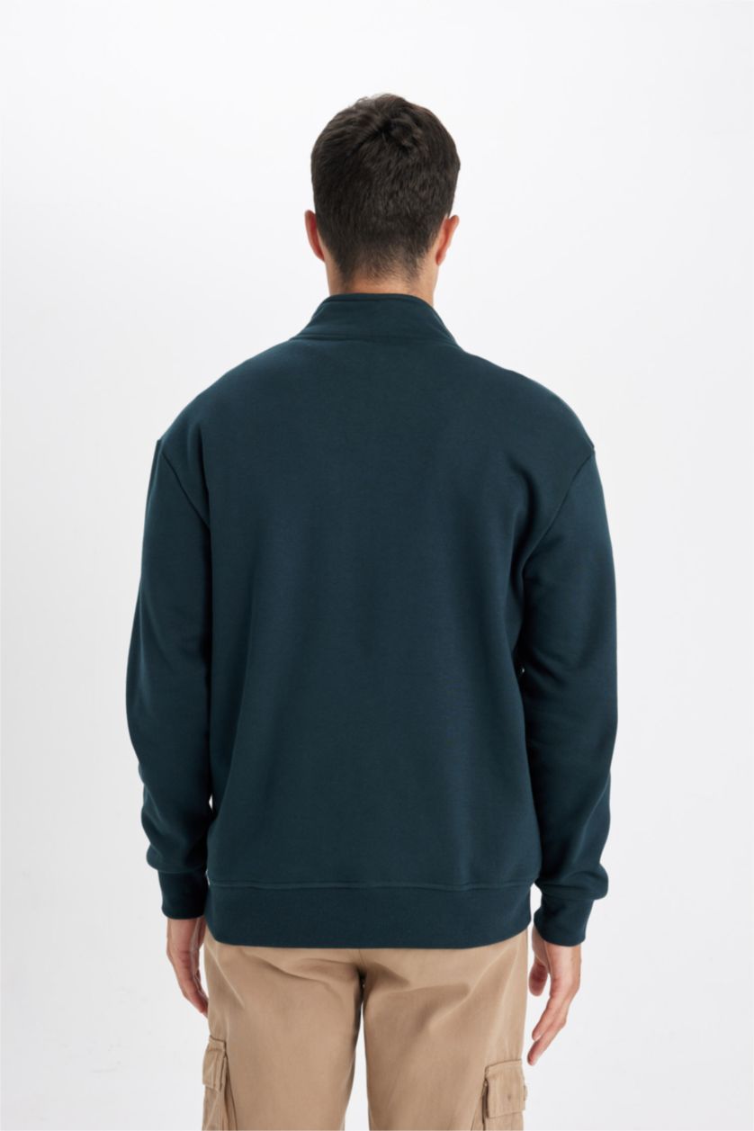 MAN Dark Green Comfort Fit Sweatshirt