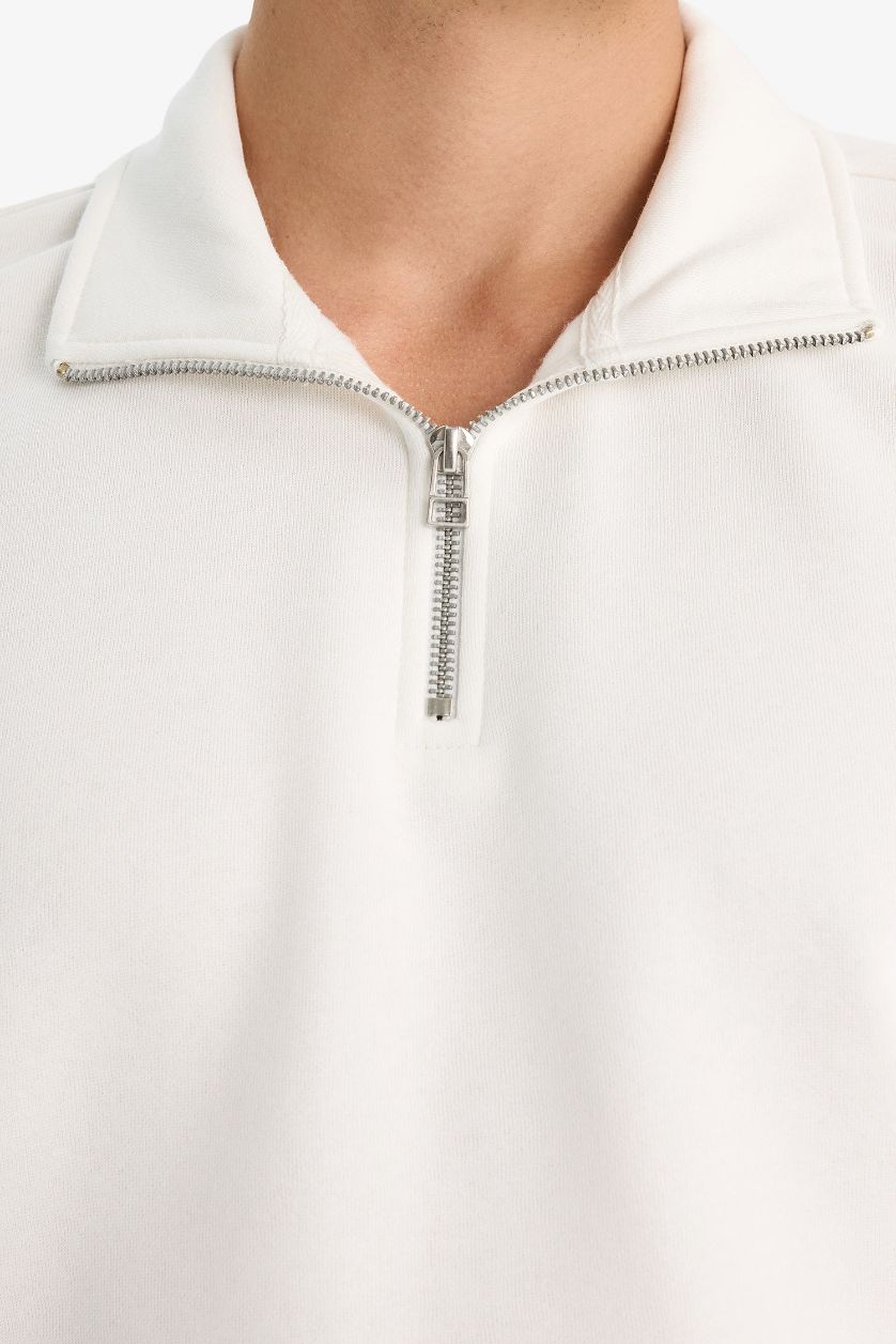 Erkek Kırık Beyaz Regular Fit Dik Yaka Yarım Fermuarlı Basic Düz Sweatshirt