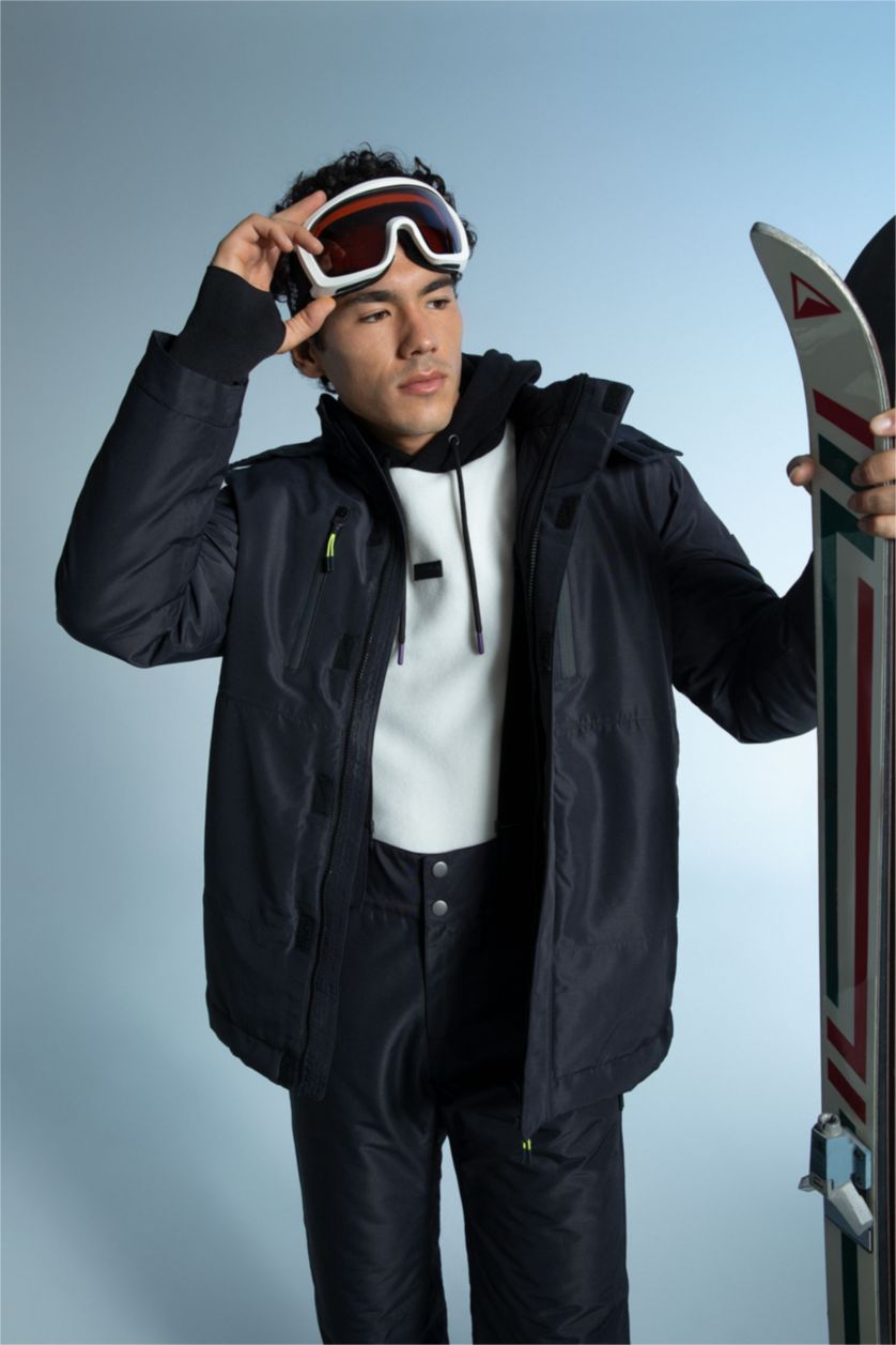 MAN Black Defacto Fit Regular Fit Ski Jacket