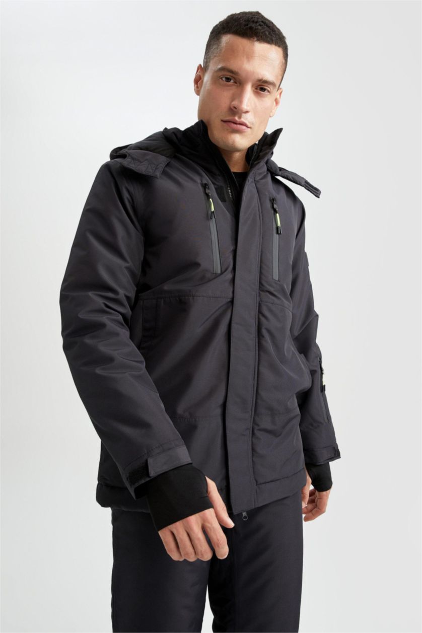 MAN Black Defacto Fit Regular Fit Ski Jacket