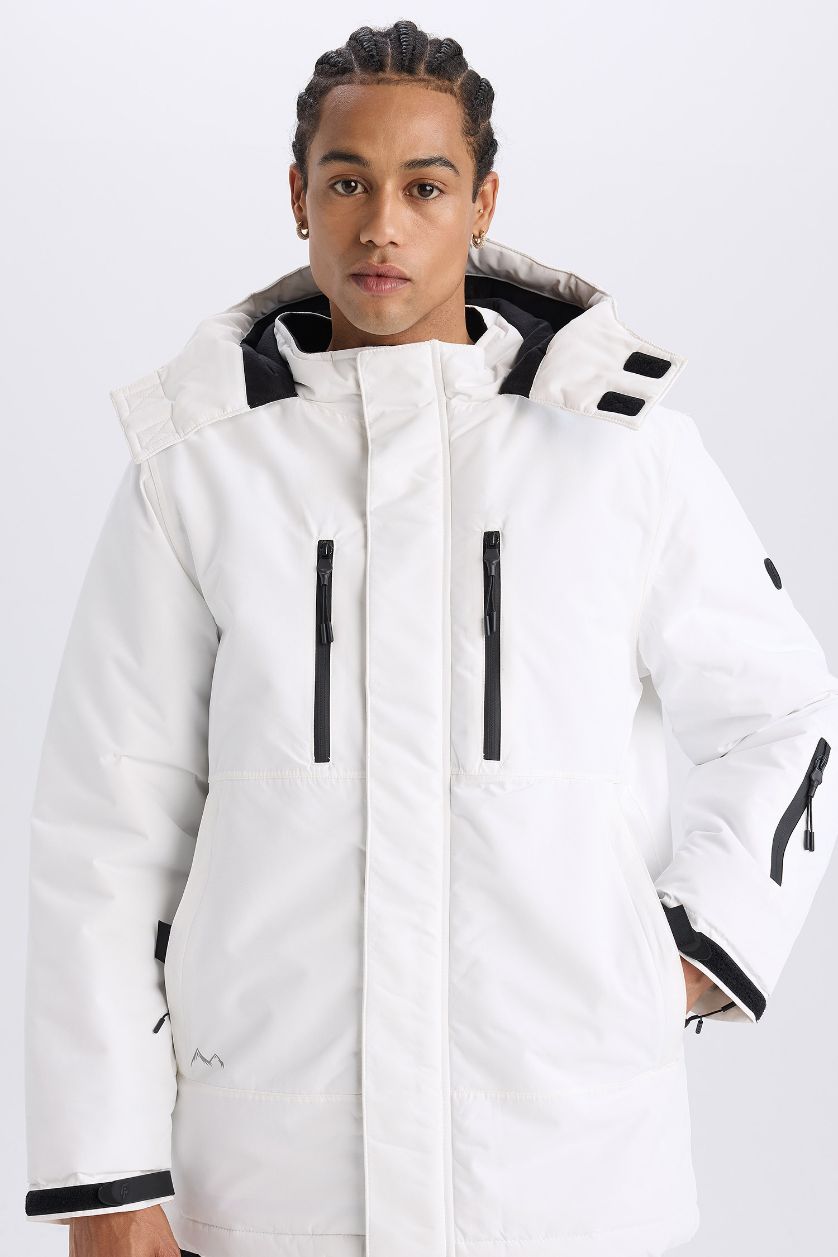 Erkek Beyaz DeFactoFit Su İtici Kayak Montu Kapüşonlu Polar Astarlı Fermuarlı Cepli