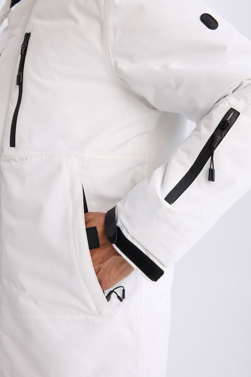 Erkek Beyaz DeFactoFit Su İtici Kayak Montu Kapüşonlu Polar Astarlı Fermuarlı Cepli