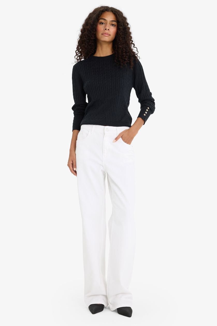 Woman Black Regular Fit Crew Neck Knitted Buttoned Black Knitted Pullover