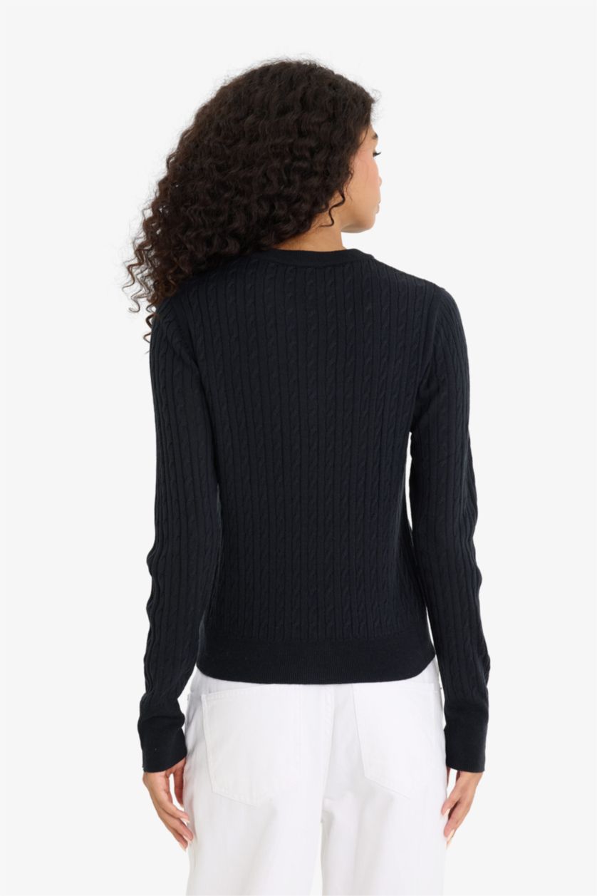 Woman Black Regular Fit Crew Neck Knitted Buttoned Black Knitted Pullover
