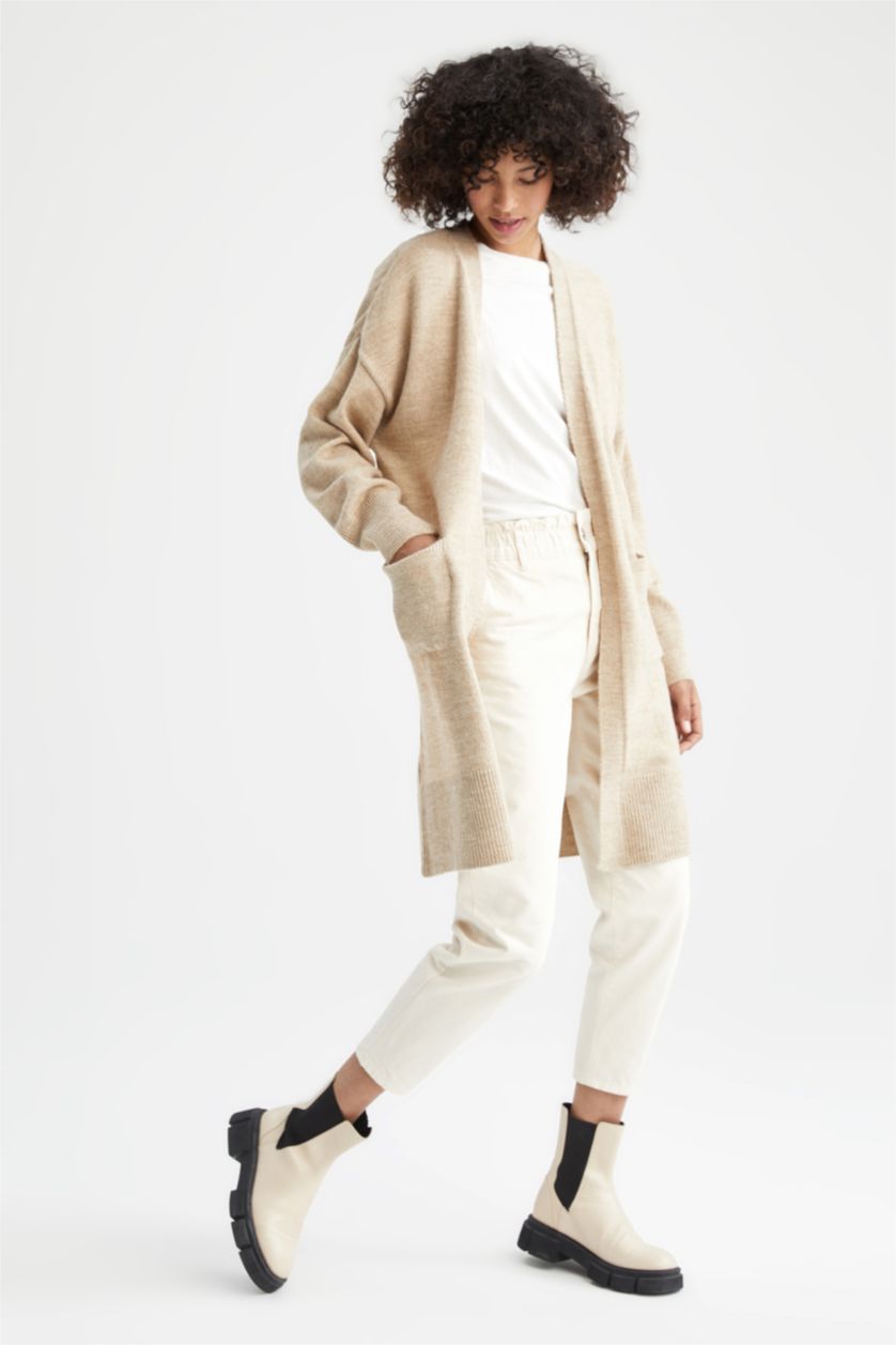 FEMME Beige Cardigan mi-long en maille à col en V et poche à coupe régulière