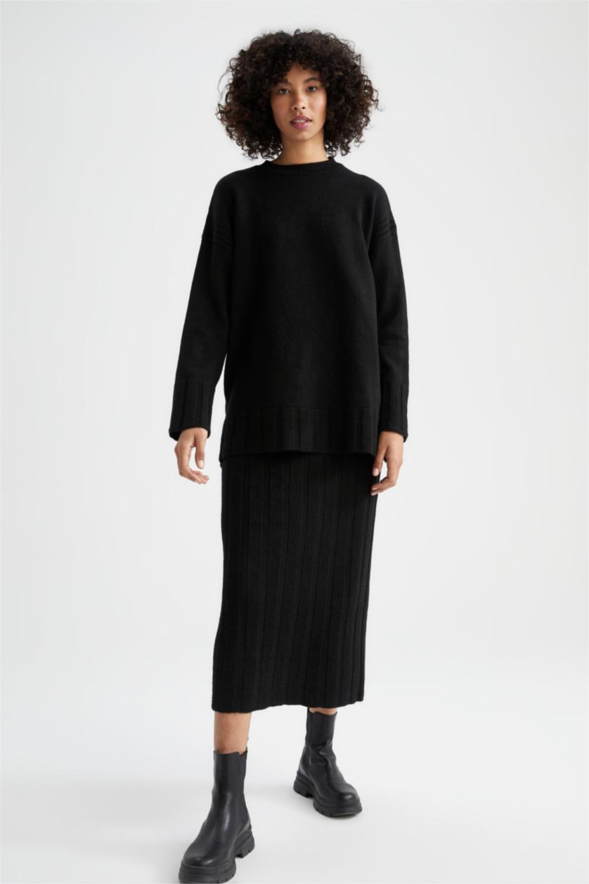 WOMAN Black Regular Fit Crew Neck Tunic