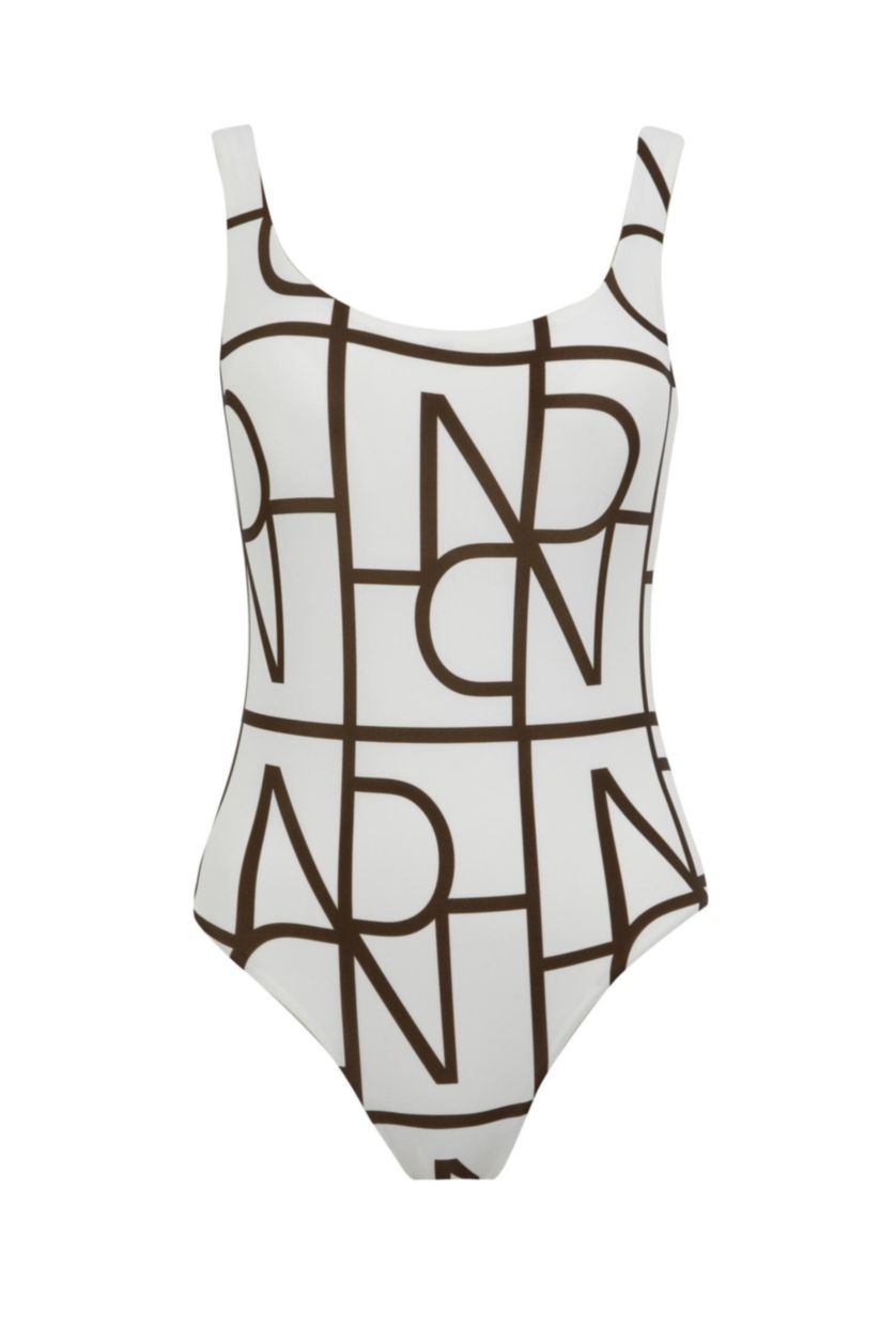 حريمي بني فاتح مايوه قصة عادية Fall In Love من