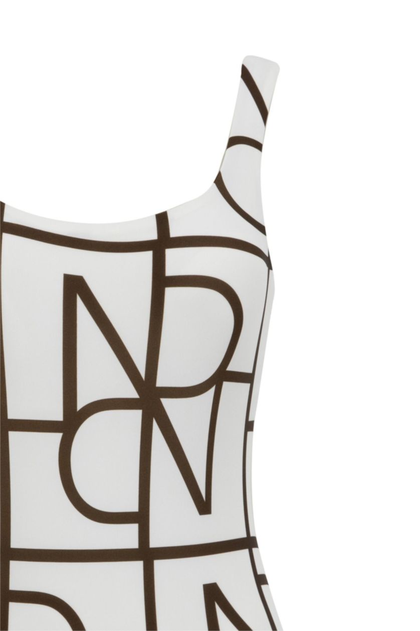 حريمي بني فاتح مايوه قصة عادية Fall In Love من