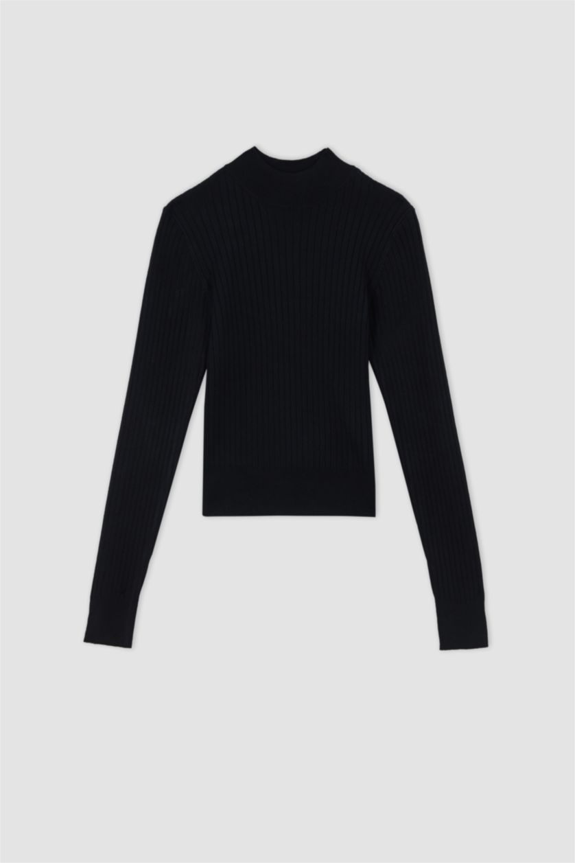 Жіночий Чорний Пуловер приталеного крою напівводолазка для жінок