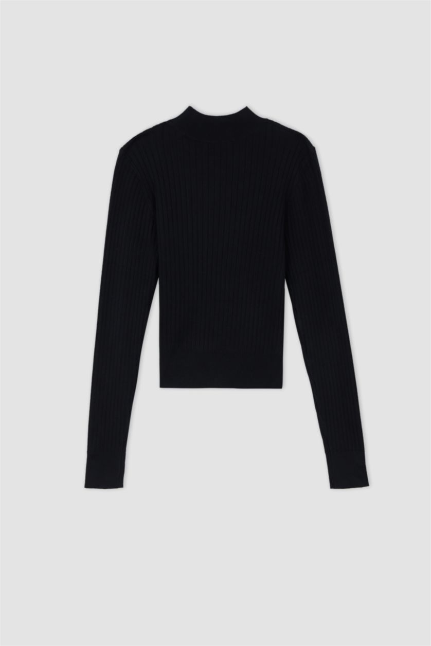 Жіночий Чорний Пуловер приталеного крою напівводолазка для жінок