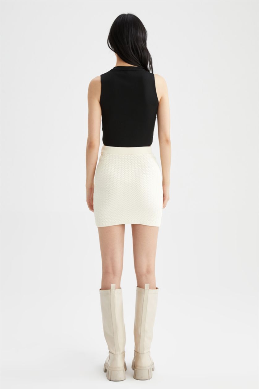 Kadın Ekru Fıtted Etek