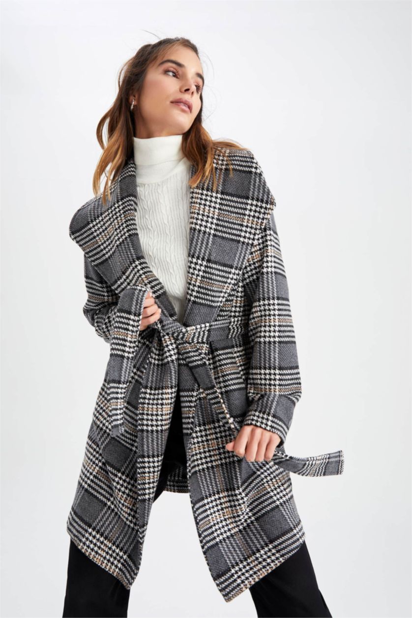 Woman Grey Cachet