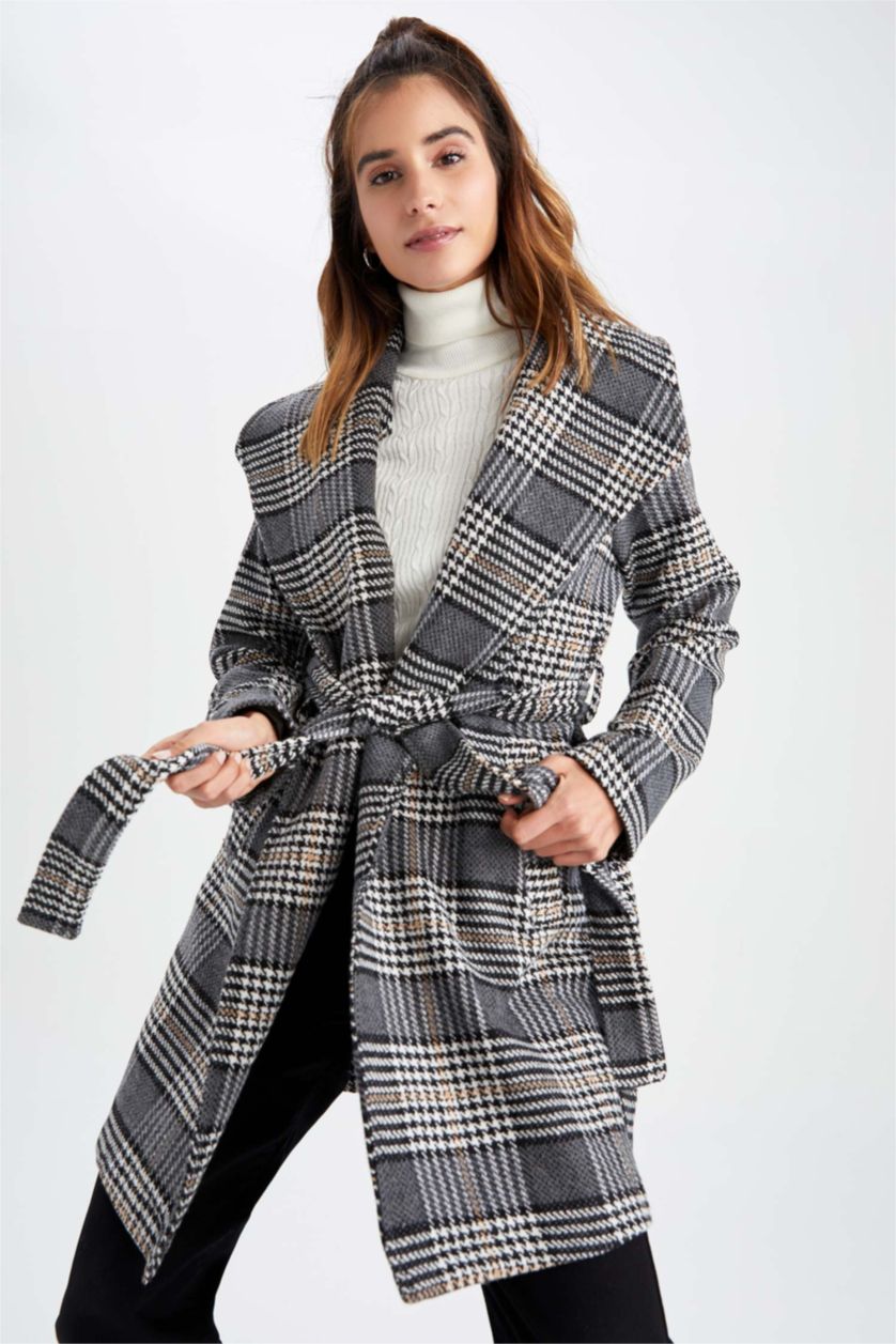 Woman Grey Cachet