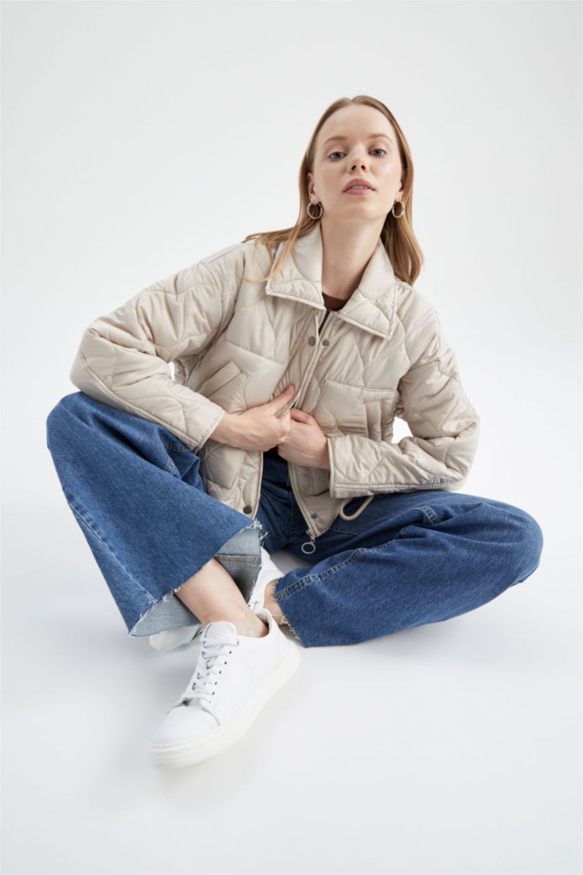 نساء بيج Puffer Jacket