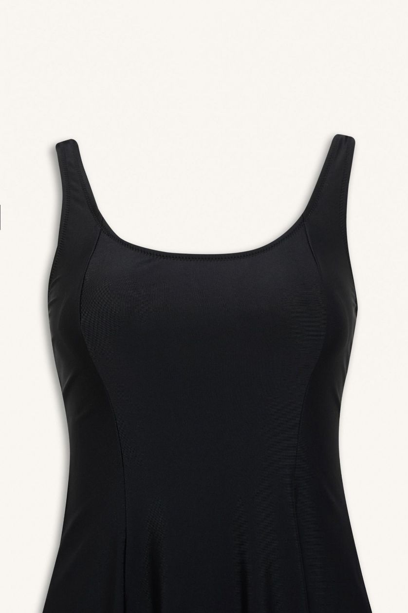 نساء أسود مايوه قصة عادية من Fall In Love