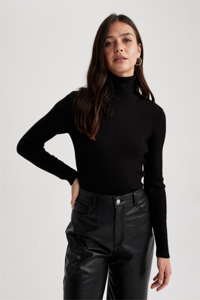 Kadın Siyah Slım Fıt Balıkçı Yaka Triko Kazak