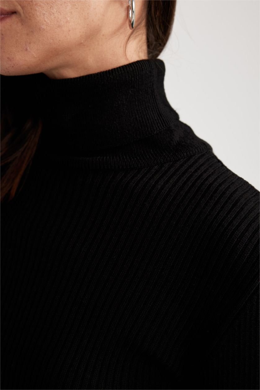 Kadın Siyah Slım Fıt Balıkçı Yaka Triko Kazak