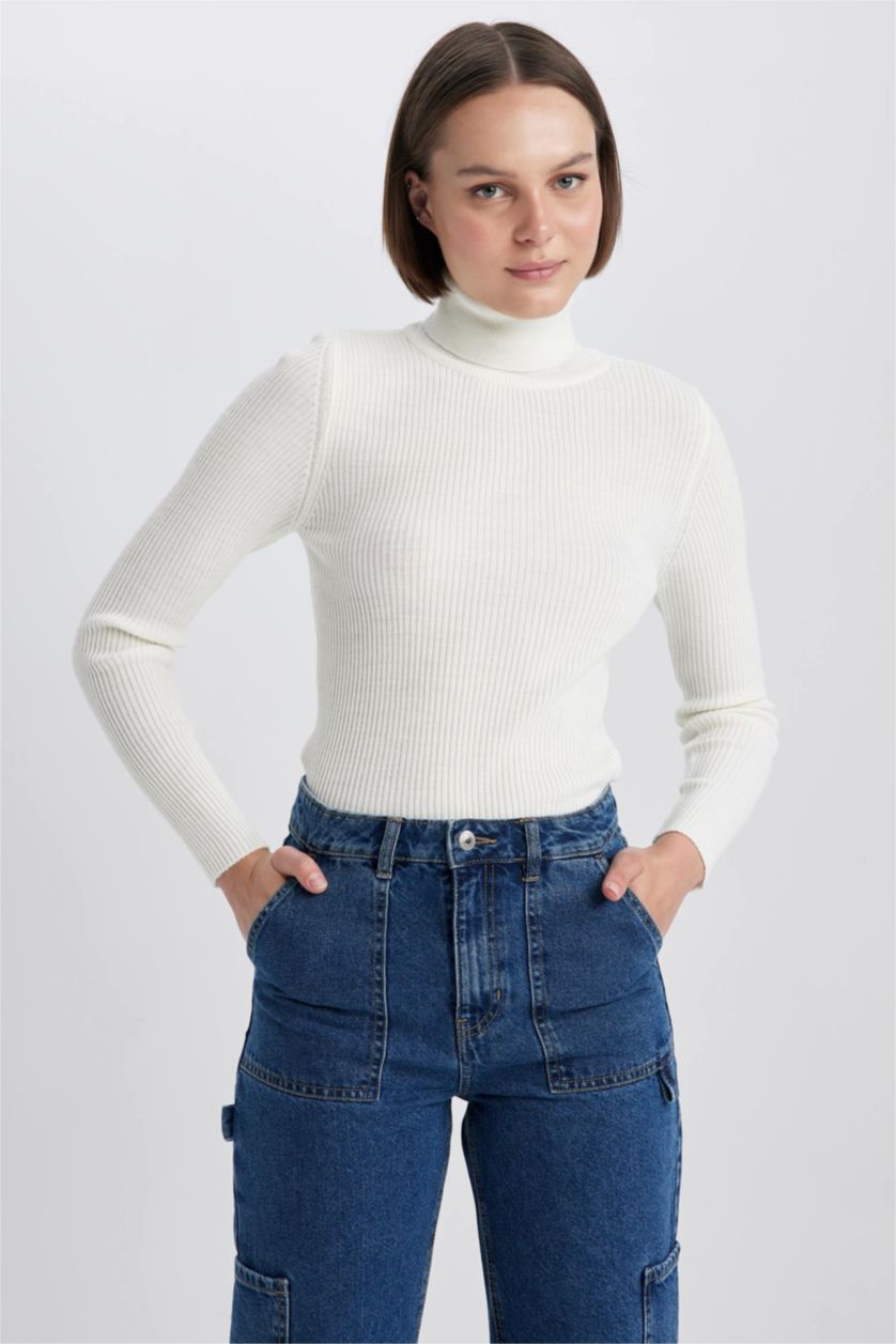 FEMME Écru Pull-Over Coupe Slim Col De Tortue