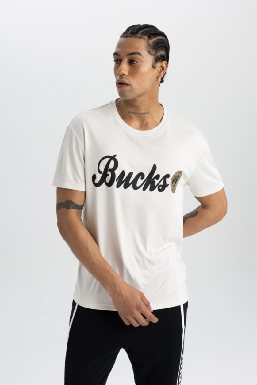 HOMME Beige T-shirt NBA Milwaukee Bucks en tissu épais à col rond et manches courtes de DeFactoFit
