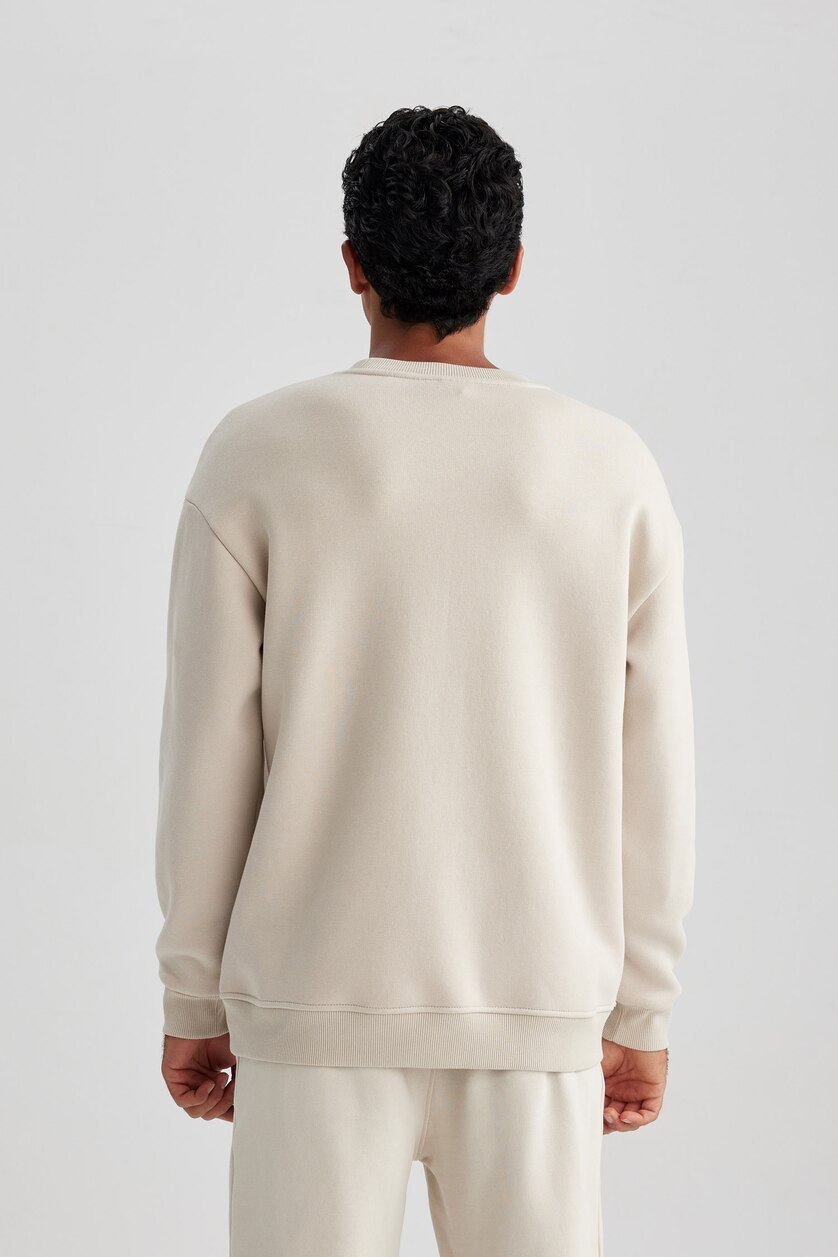 رجال اللون الرملي Boxy Fit Sweatshirt