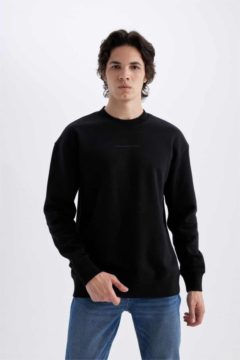 MAN Black Boxy Fit Sweatshirt