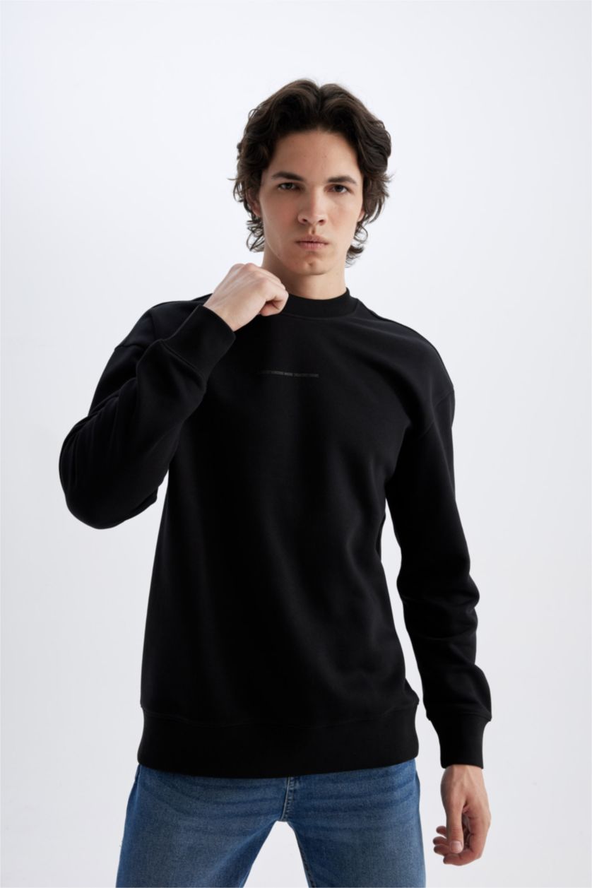 MAN Black Boxy Fit Sweatshirt