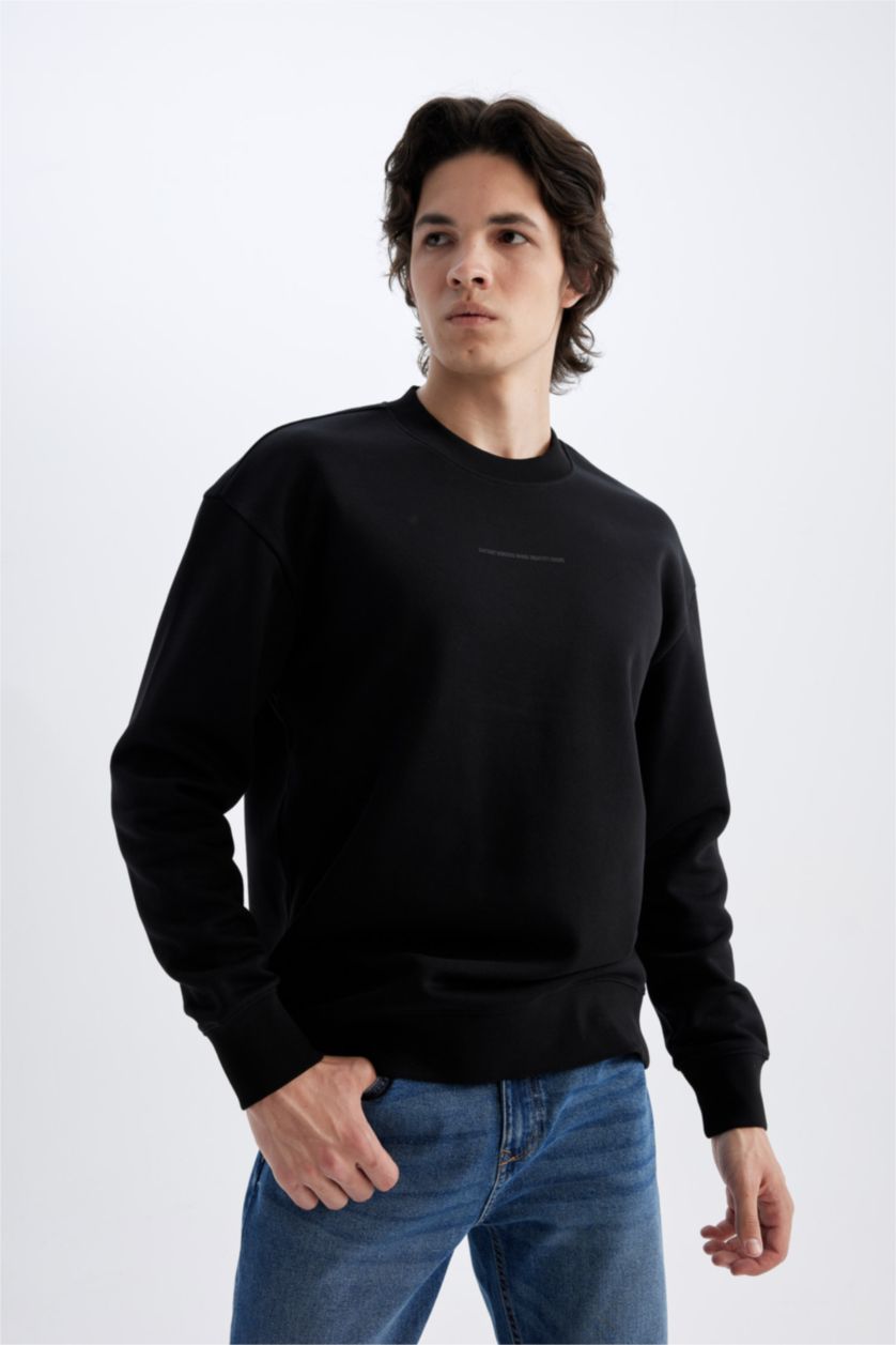 MAN Black Boxy Fit Sweatshirt